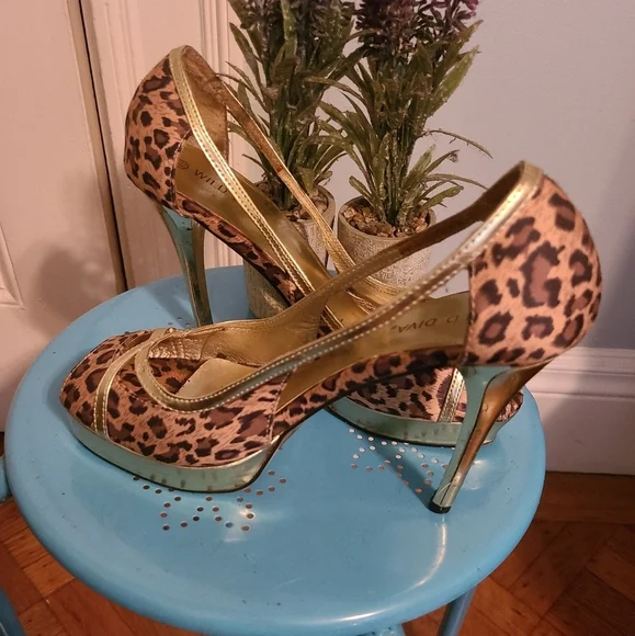 Gold and leopard slight platform heels 7.5 hp 🔥🔥😋 - Picture 5 of 6